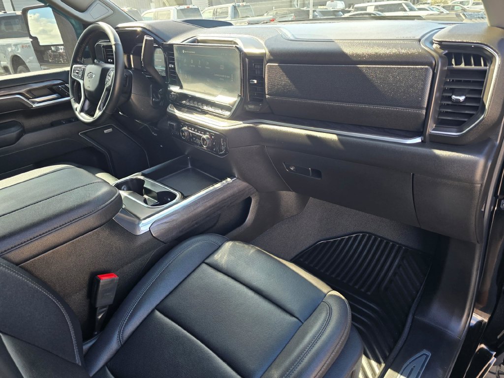 Used 2025 Chevrolet Silverado 3500 LTZ w/ Trail Boss Package AWD/4WD image 15