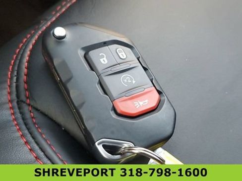 Used 2026 Jeep Wrangler Unlimited Rubicon AWD/4WD image 36