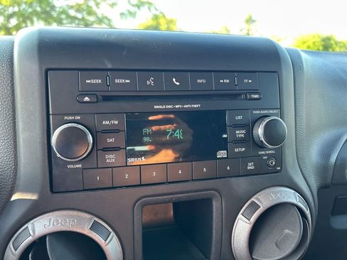 Used 2014 Jeep Wrangler Unlimited Sport w/ Connectivity Group image 12