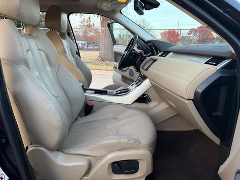 Used 2013 Land Rover Range Rover Evoque Pure Plus w/ Pure Plus Pkg image 21