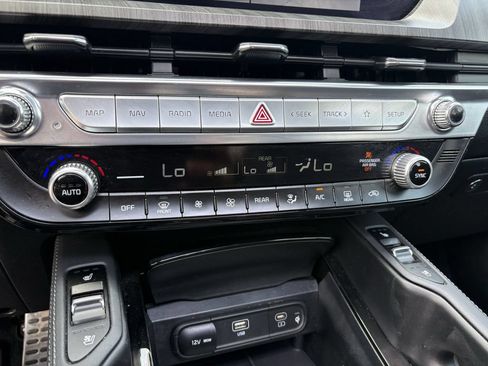 Used 2023 Kia Telluride SX FWD image 21