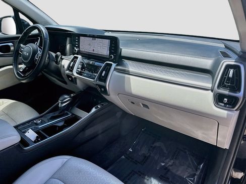 Used 2022 Kia Sorento S FWD image 31
