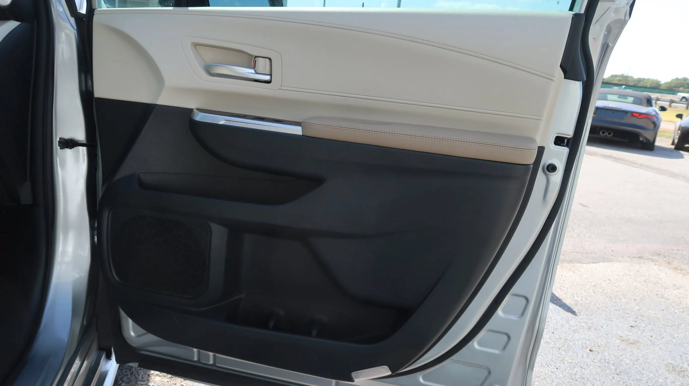 Used 2021 Toyota Sienna XLE FWD image 49