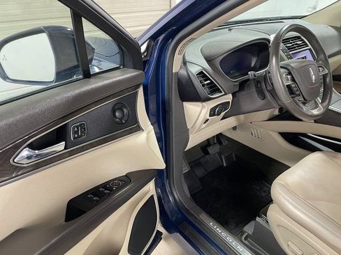 Used 2019 Lincoln Nautilus Reserve AWD/4WD image 13