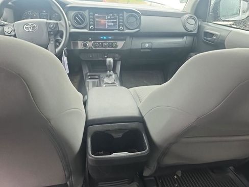 Used 2023 Toyota Tacoma SR AWD/4WD image 14