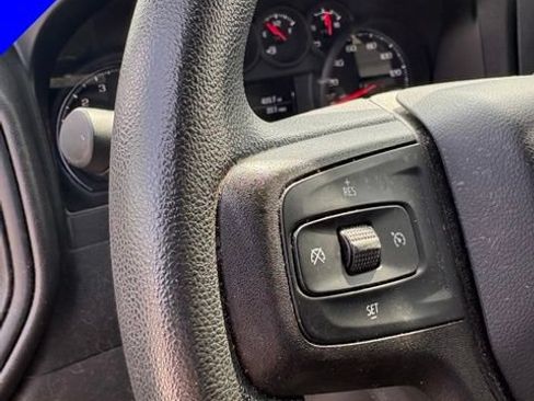 Used 2020 Chevrolet Silverado 1500 Custom w/ Custom Value Package AWD/4WD image 14