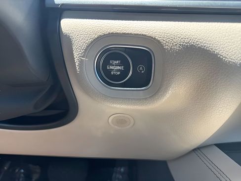 Used 2020 Mercedes-Benz GLS 450 4MATIC image 24