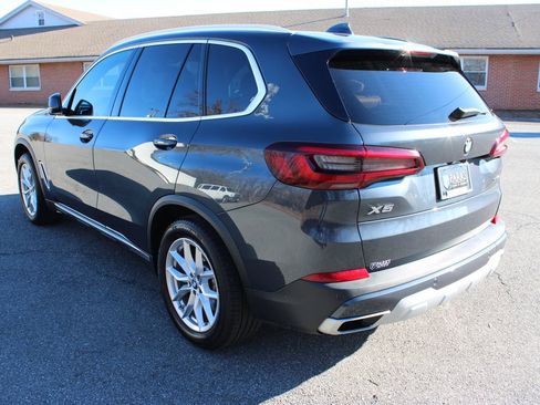Used 2022 BMW X5 xDrive40i w/ Premium Package image 7