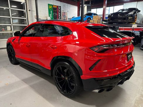 Used 2020 Lamborghini Urus image 8