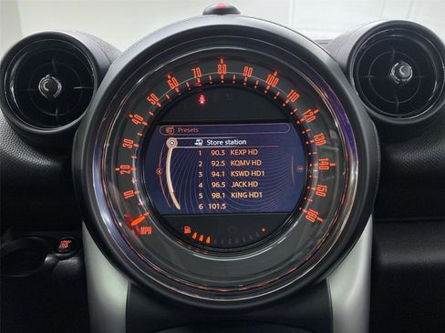 Used 2015 MINI Cooper Paceman FWD image 16