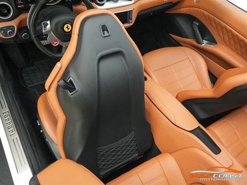 Used 2017 Ferrari California T RWD image 30