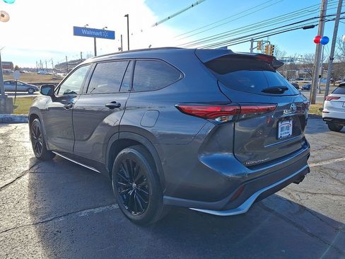 Used 2023 Toyota Highlander XSE AWD/4WD image 14