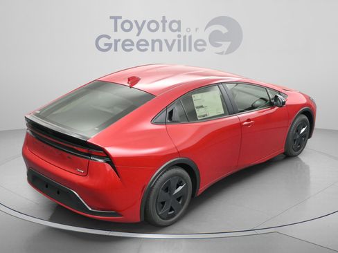Used 2025 Toyota Prius LE FWD image 15