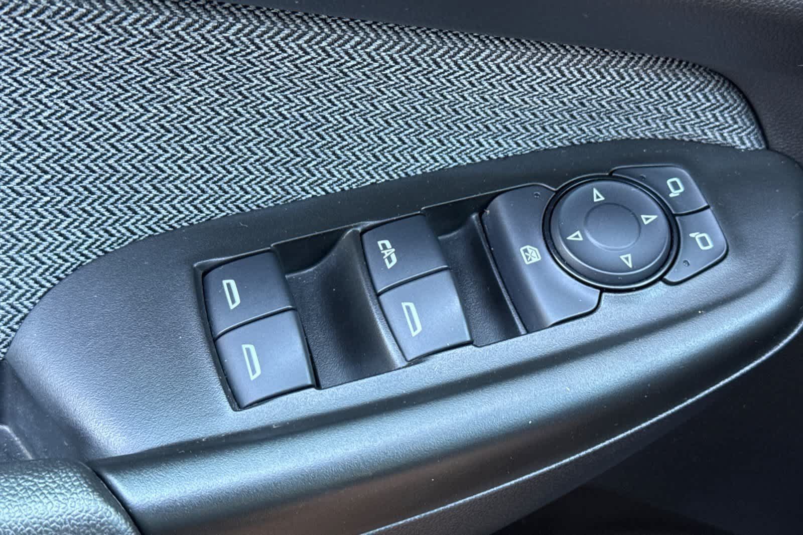 Used 2025 Chevrolet TrailBlazer LT AWD/4WD image 15