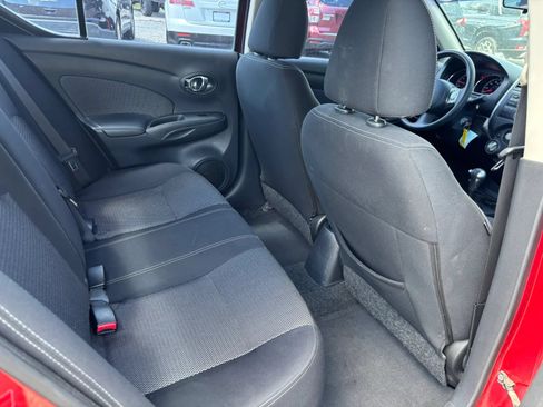 Used 2014 Nissan Versa SV FWD image 16