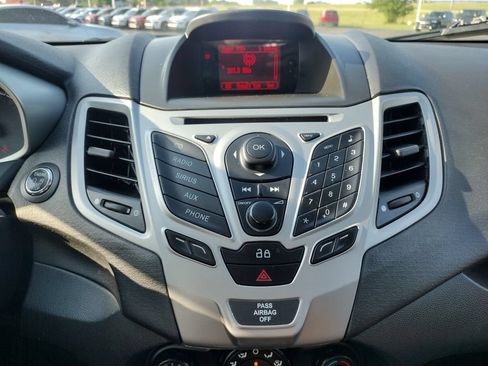 Used 2013 Ford Fiesta Titanium FWD image 23
