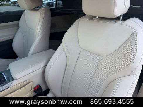 Used 2022 BMW 430i Convertible w/ M Sport Package RWD image 14