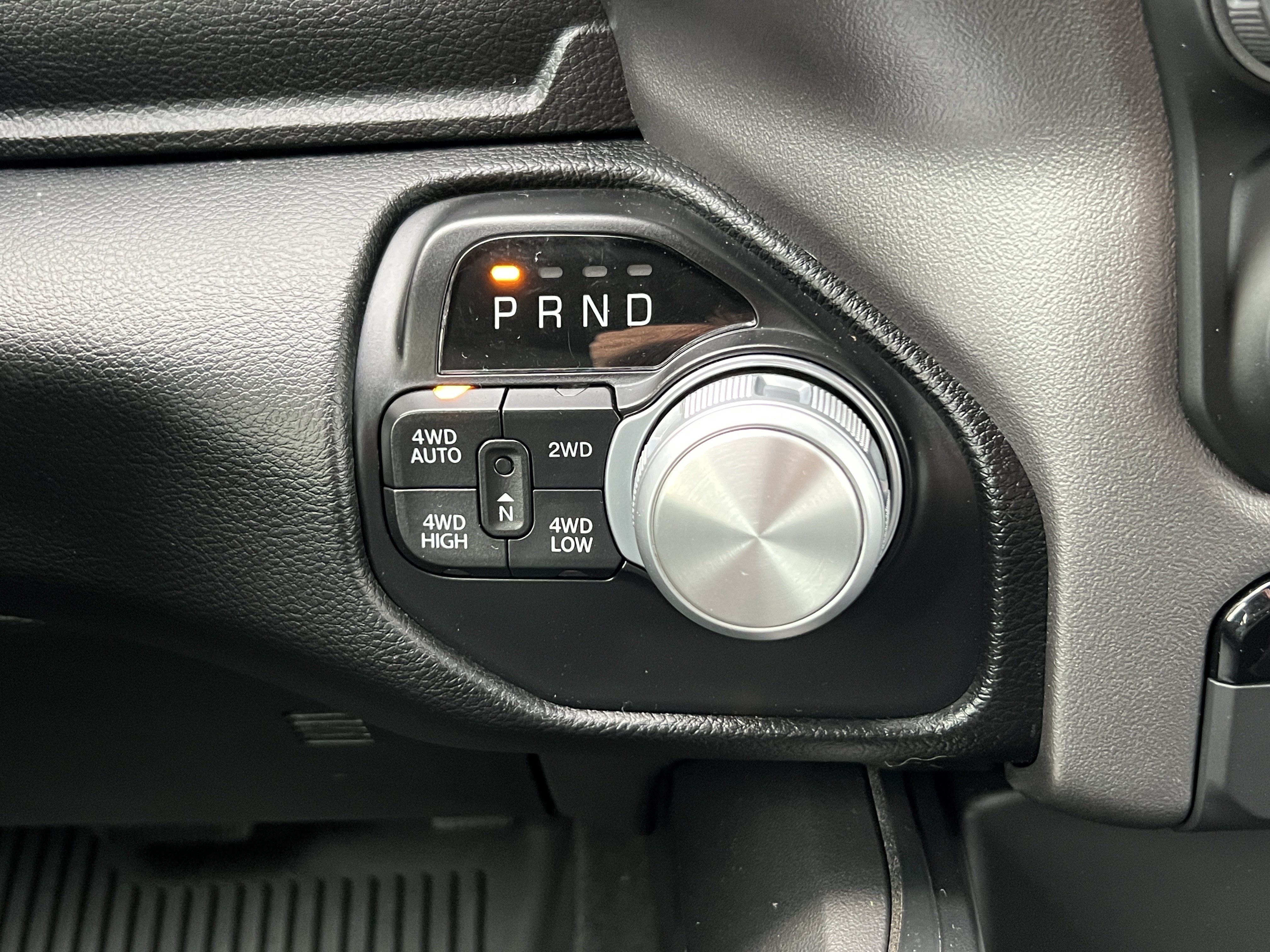 Used 2020 RAM 1500 Sport w/ Level 2 Equipment Goup w/2_L AWD/4WD image 27