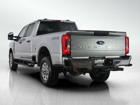 Used 2024 Ford F250 XLT image 3