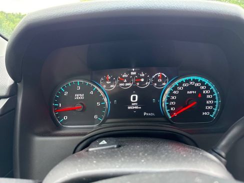 Used 2019 Chevrolet Tahoe Premier AWD/4WD image 13