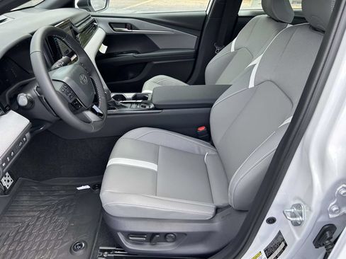 New 2026 Toyota Camry SE FWD image 14