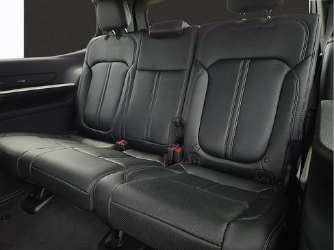 New 2026 Jeep Grand Wagoneer Limited AWD/4WD image 9