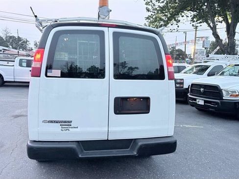 Used 2012 Chevrolet Express 2500 RWD image 6