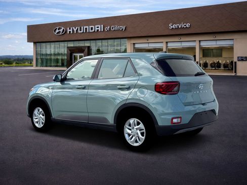 New 2026 Hyundai Venue SE FWD image 4