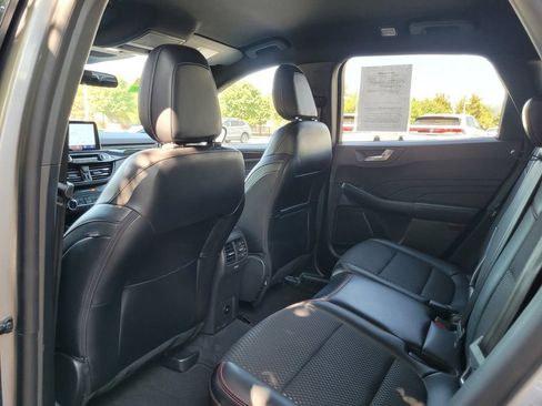 Used 2024 Ford Escape ST-Line Select AWD/4WD image 15