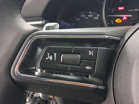 New 2026 Porsche Macan image 17