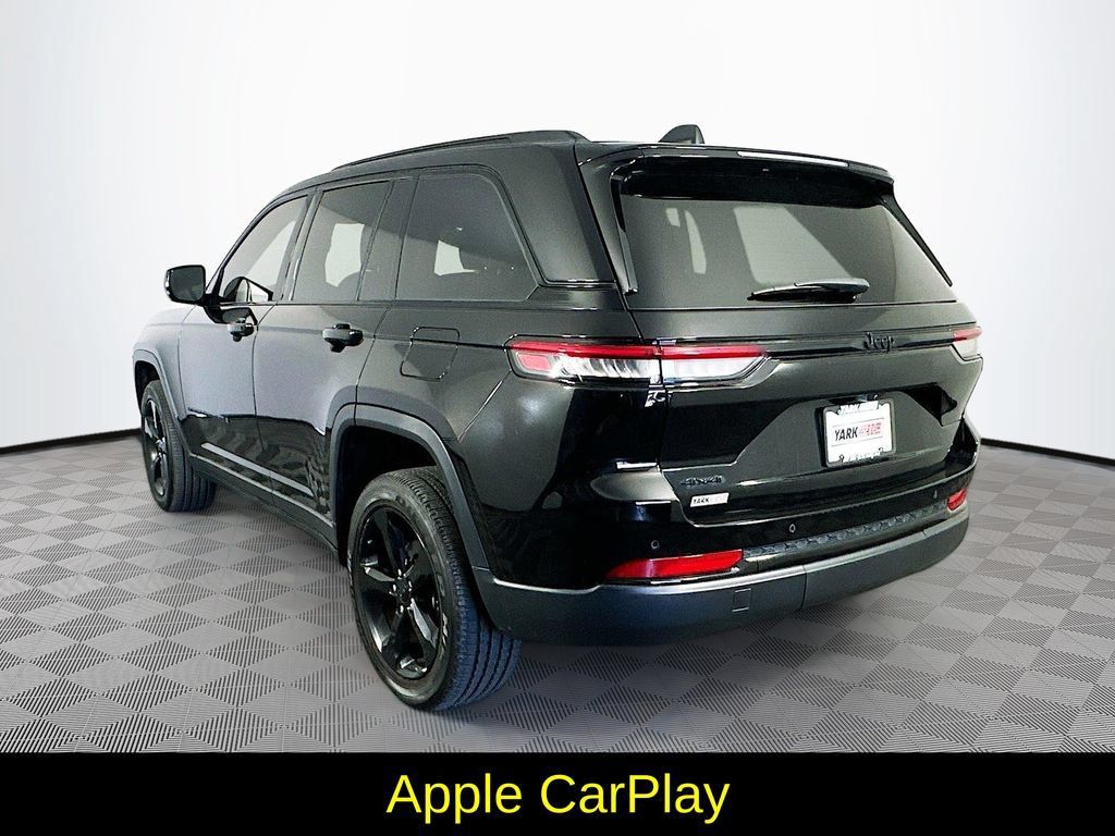 Used 2023 Jeep Grand Cherokee Altitude AWD/4WD image 7