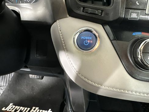 Used 2017 Toyota RAV4 Limited AWD/4WD image 19