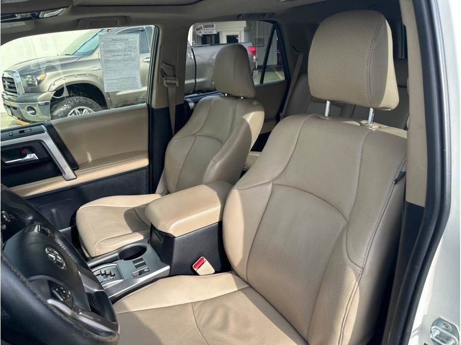 Used 2015 Toyota 4Runner Limited AWD/4WD image 17