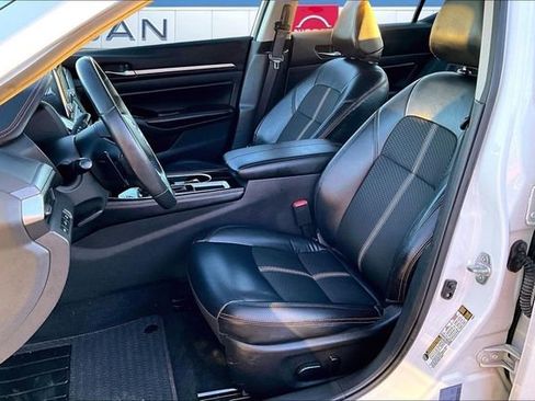 Used 2024 Nissan Altima 2.5 SR image 18