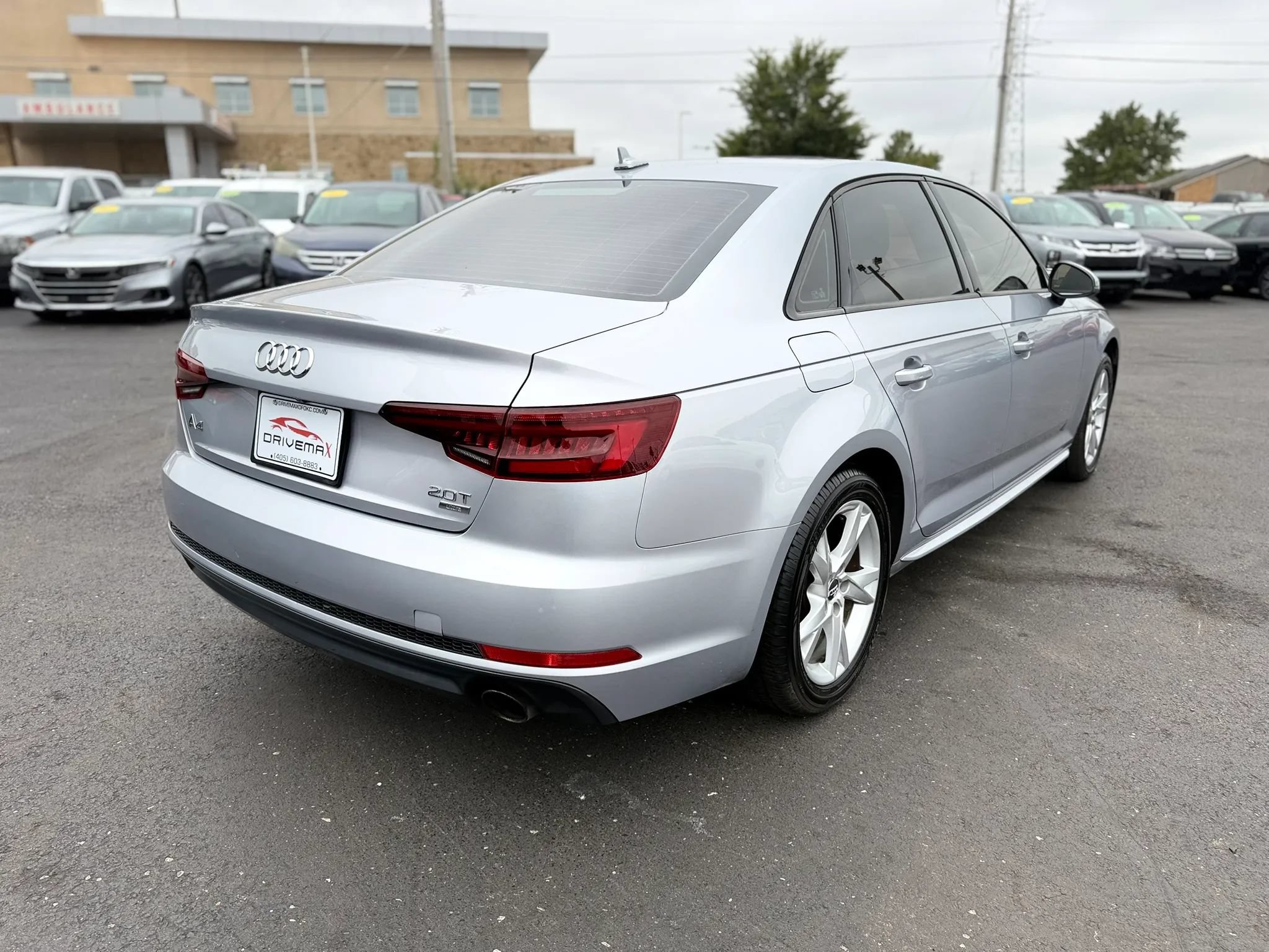 Used 2018 Audi A4 2.0T Ultra Premium w/ Convenience Package FWD image 3