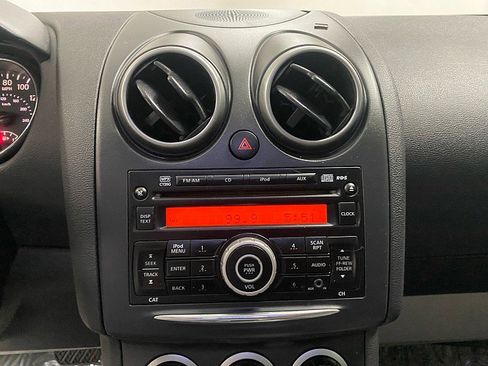 Used 2011 Nissan Rogue S image 26