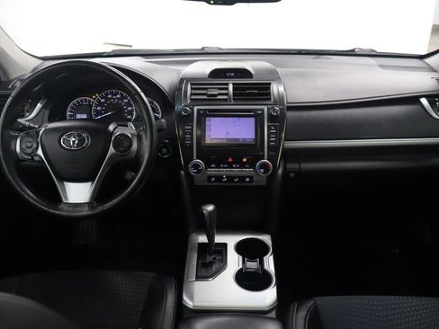 Used 2013 Toyota Camry SE w/ Convenience Pkg image 18