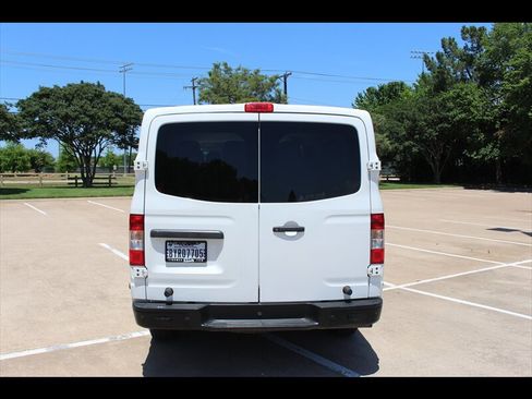 Used 2015 Nissan NV 3500 S w/ Power Basic Package RWD image 4