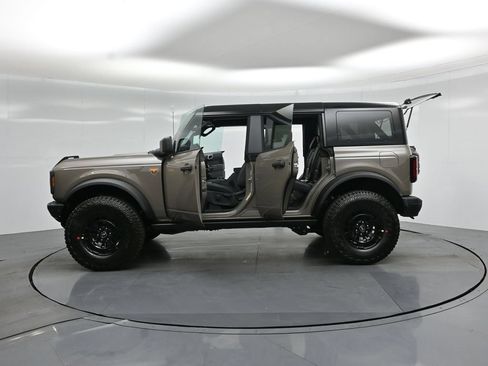 New 2026 Ford Bronco Badlands AWD/4WD image 33