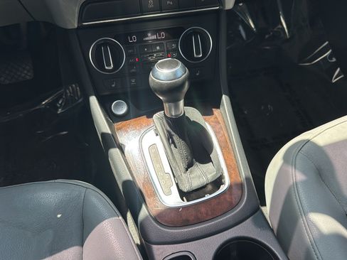 Used 2017 Audi Q3 2.0T Premium Plus w/ Premium Plus Package FWD image 22