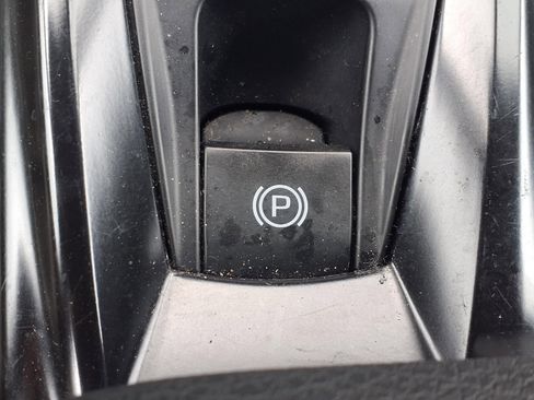 Used 2025 Toyota Camry LE FWD image 12