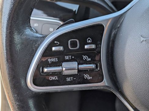 Used 2020 Mercedes-Benz CLA 250 w/ Premium Package image 19