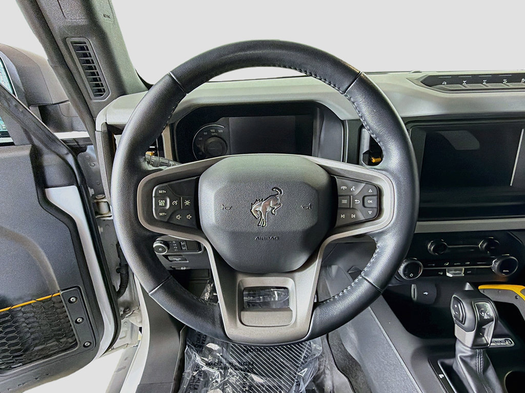 Used 2023 Ford Bronco Badlands w/ Sasquatch Package AWD/4WD image 32
