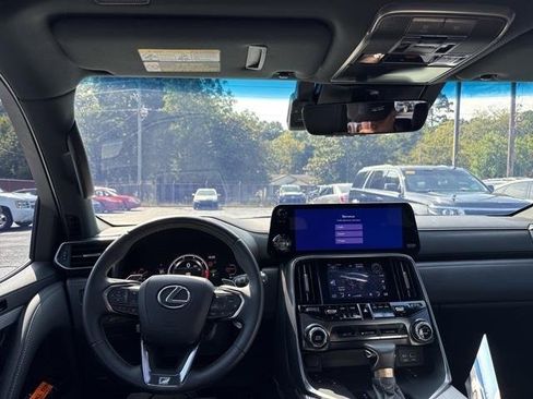 Used 2024 Lexus LX 600 F Sport image 21