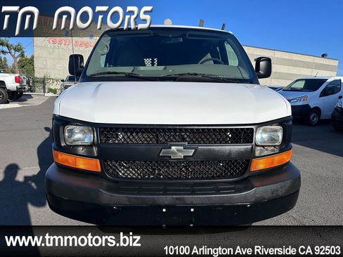 Used 2012 Chevrolet Express 2500 RWD image 2