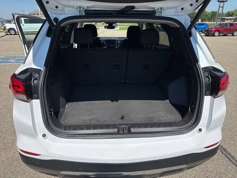 Used 2023 Chevrolet Equinox LT image 29