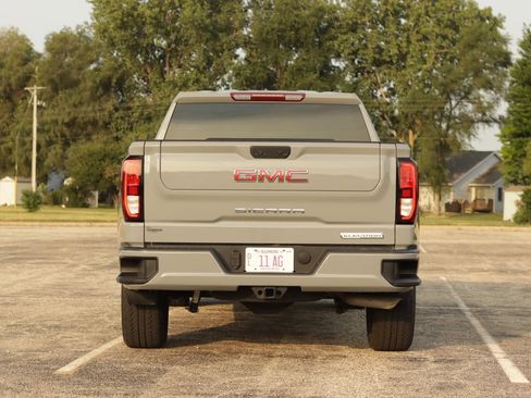 Used 2024 GMC Sierra 1500 Elevation AWD/4WD image 6