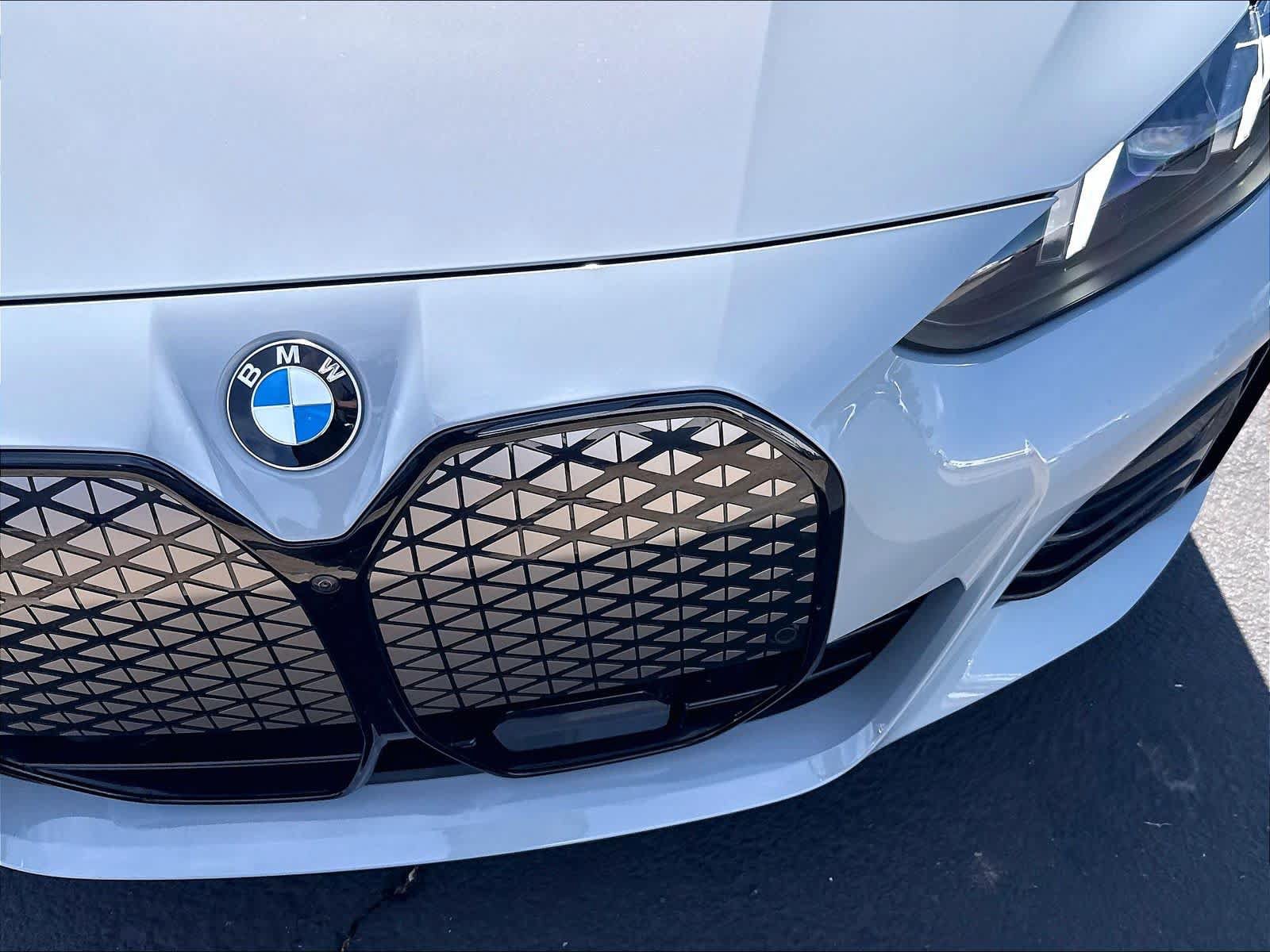 Used 2026 BMW i4 xDrive40i w/ M Sport Package AWD/4WD image 34