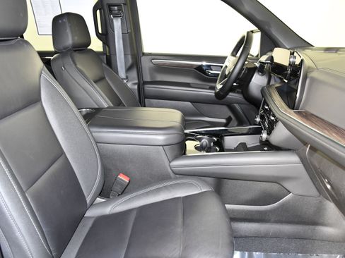 Used 2025 Chevrolet Tahoe Z71 image 44