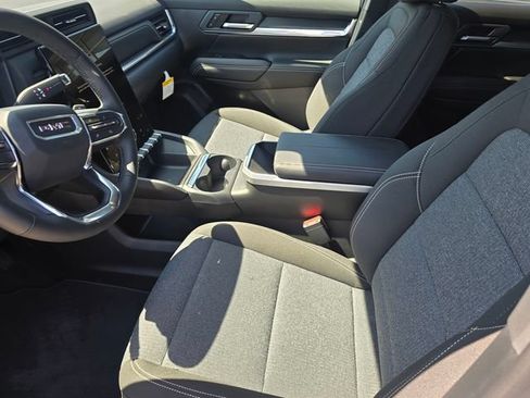 New 2026 GMC Terrain Elevation w/ Technology Package II FWD image 17